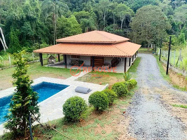 Chácara com 33000m² 3 quartos e 4 banheiros, à venda, no bairro CAPOEIRINHA em Guararema