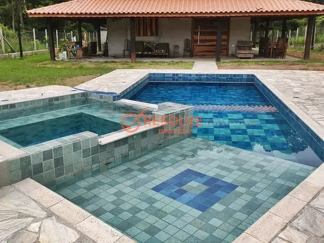 Chácara com 33000m² 3 quartos e 4 banheiros, à venda, no bairro CAPOEIRINHA em Guararema