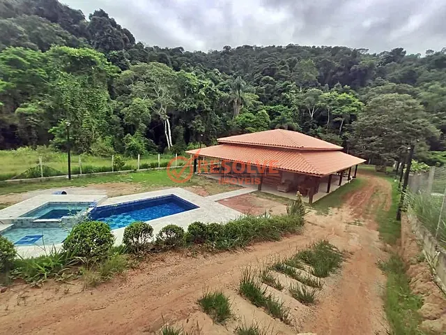 Chácara com 33000m² 3 quartos e 4 banheiros, à venda, no bairro CAPOEIRINHA em Guararema