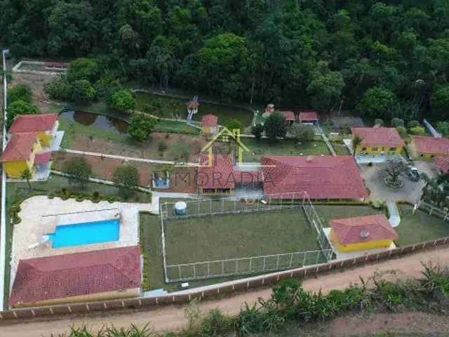 Chácara com 26000m² 14 quartos e 11 banheiros, à venda, no bairro Japy em Guaxupé