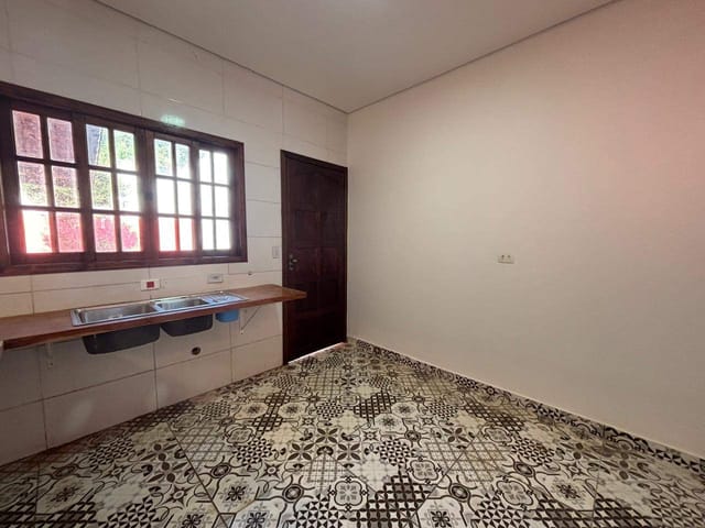 Chácara com 600m² 2 quartos e 2 banheiros, à venda, no bairro Chácara Tropical (Caucaia do Alto) em Cotia