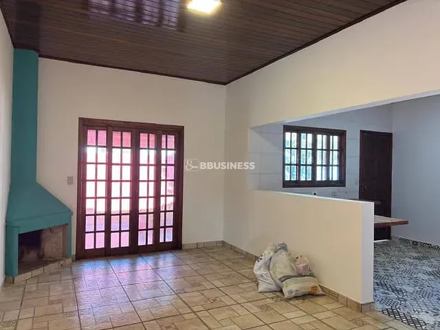 Chácara com 600m² 2 quartos e 2 banheiros, à venda, no bairro Chácara Tropical (Caucaia do Alto) em Cotia