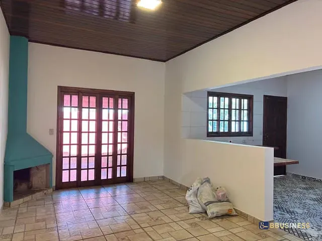 Chácara com 600m² 2 quartos e 2 banheiros, à venda, no bairro Chácara Tropical (Caucaia do Alto) em Cotia