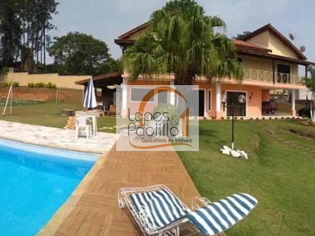Chácara com 2000m² 5 quartos e 4 banheiros, à venda, no bairro Jardim Estância Brasil em Atibaia
