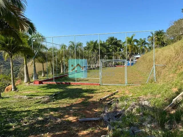 Chácara com 16000m² 3 quartos e 10 banheiros, à venda, no bairro Mirante do Buquirinha em São José dos Campos