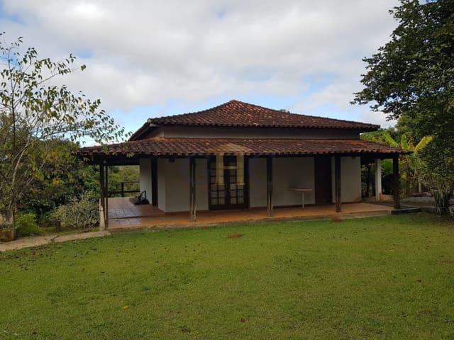 Chácara com 2800m² 3 quartos e 2 banheiros, à venda, no bairro Quintas de Pirapora I em Salto de Pirapora
