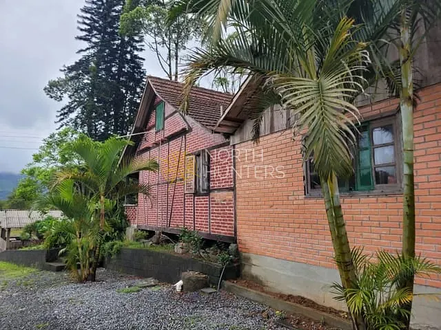 Chácara com 158900m² 8 quartos e 4 banheiros, à venda, no bairro Vila Nova em Joinville