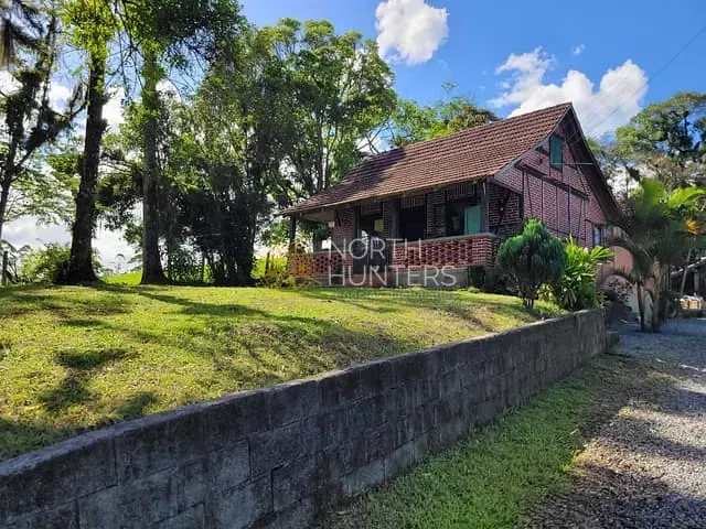 Chácara com 158900m² 8 quartos e 4 banheiros, à venda, no bairro Vila Nova em Joinville