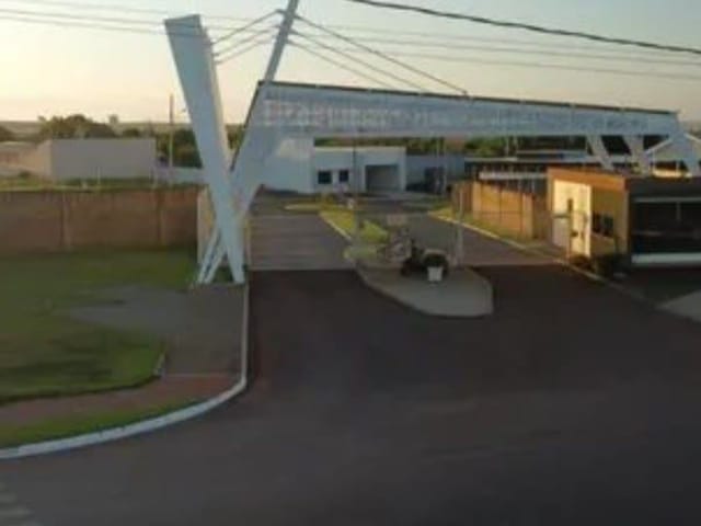 Chácara com 423m² 1 quarto e 1 banheiro, à venda, no bairro Centro em Alvorada do Sul