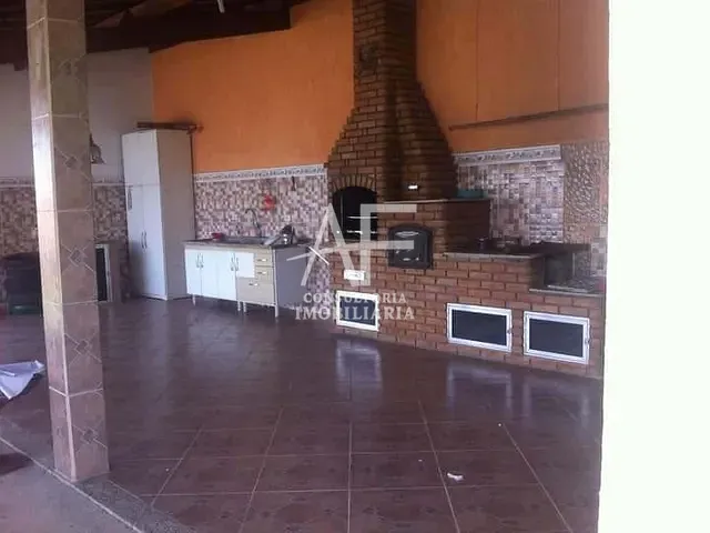Chácara com 1380m² 4 quartos e 2 banheiros, à venda, no bairro Barreiro em Taubaté