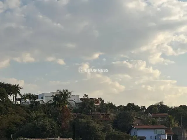 Chácara com 2000m² 3 quartos e 3 banheiros, à venda, no bairro Cachoeira em Vinhedo