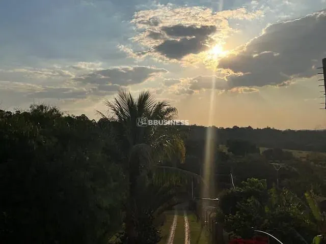 Chácara com 2000m² 3 quartos e 3 banheiros, à venda, no bairro Cachoeira em Vinhedo