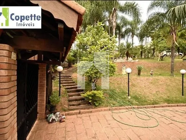 Chácara com 1800m² 3 quartos e 2 banheiros, à venda, no bairro Condominio Santo Antonio II em Jundiaí