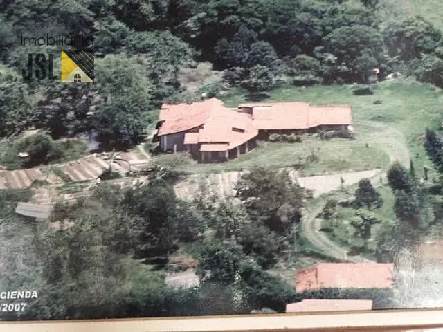 Chácara com 5300m² 5 quartos e 3 banheiros, à venda, no bairro Chácaras Nogueira em Caçapava