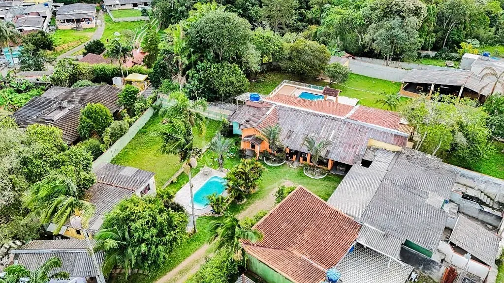 Sítio, 3 quartos, 1700 m² - Foto 1