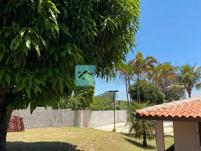 Chácara com 1750m² 4 quartos e 3 banheiros, à venda, no bairro Bonsucesso em Rio de Janeiro