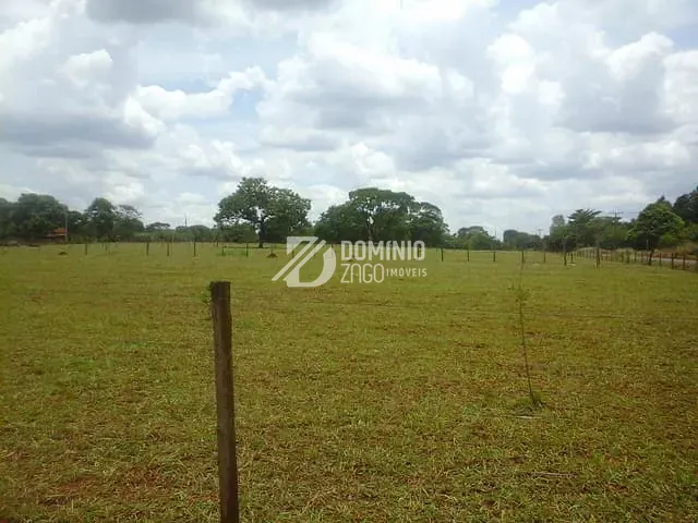 Chácara com 25000m², à venda, no bairro Distrito Industrial III em Uberaba