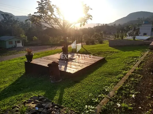 Chácara 3 quartos e 2 banheiros, à venda, no bairro Picada Felipe Essig em Travesseiro