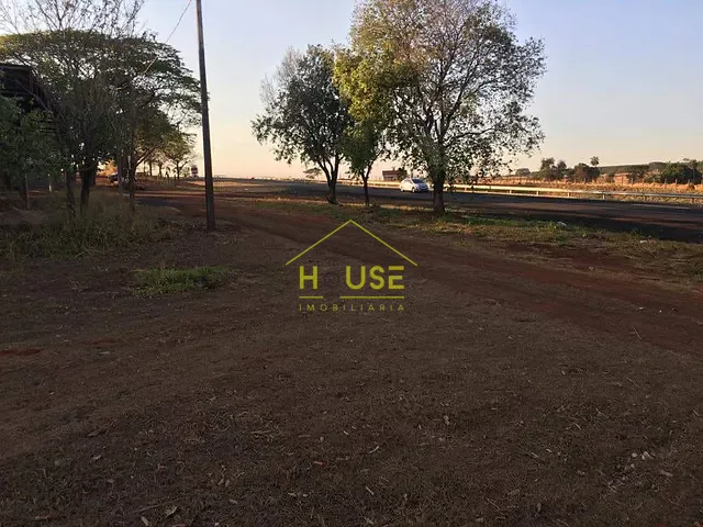 Chácara com 2000m² 3 quartos e 3 banheiros, à venda, no bairro Rodovia em Meridiano