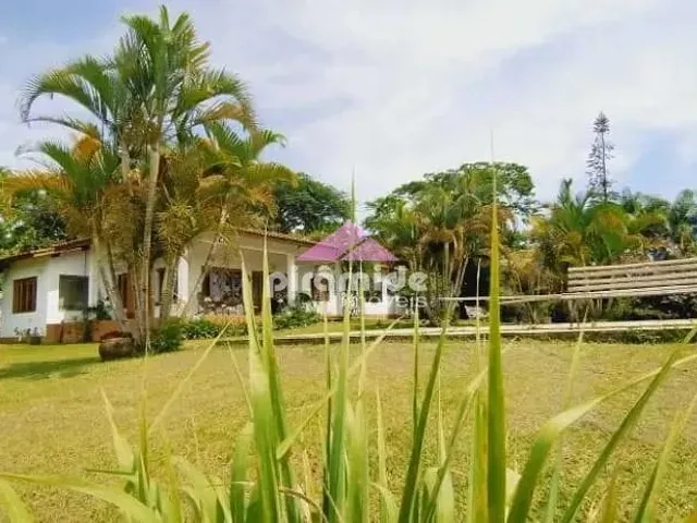Chácara com 3160m² 4 quartos e 2 banheiros, à venda ou para alugar, no bairro Centro em Igaratá