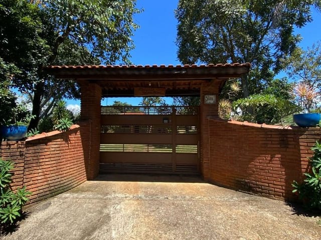 Chácara com 3800m² 5 quartos e 2 banheiros, à venda, no bairro Rodeio em Extrema