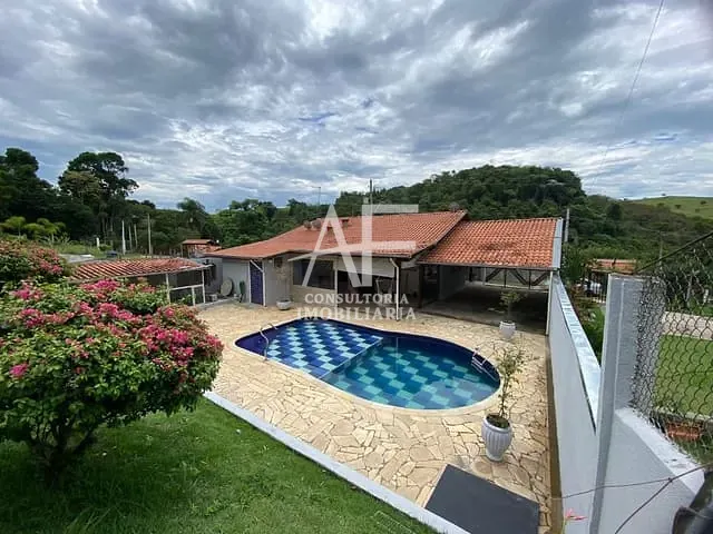 Chácara com 2605m² 3 quartos e 3 banheiros, à venda, no bairro Sete Voltas em Taubaté