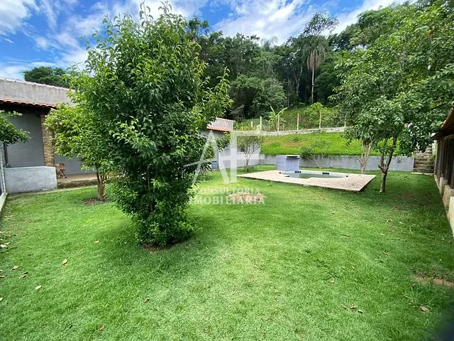 Chácara com 2605m² 3 quartos e 3 banheiros, à venda, no bairro Sete Voltas em Taubaté