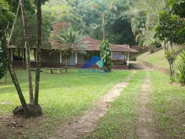 Chácara com 10000m² 2 quartos e 2 banheiros, à venda, no bairro Freitas em São José dos Campos