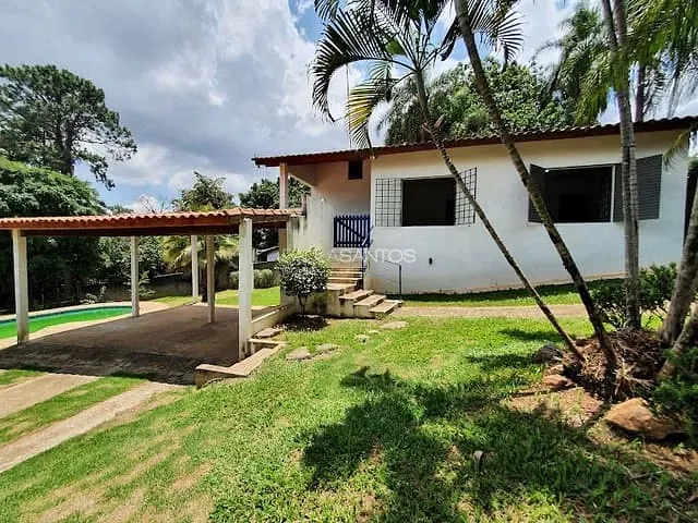 Chácara com 180m² 2 quartos e 2 banheiros, à venda, no bairro Vila Helena em Sorocaba
