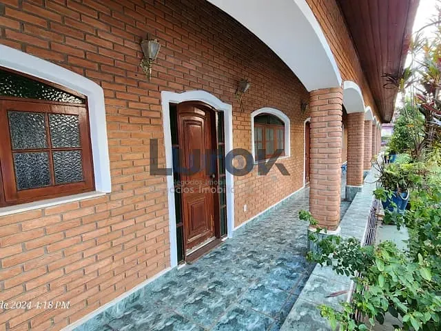Chácara com 2030m² 2 quartos e 4 banheiros, à venda, no bairro Estância Recreativa San Fernando em Valinhos