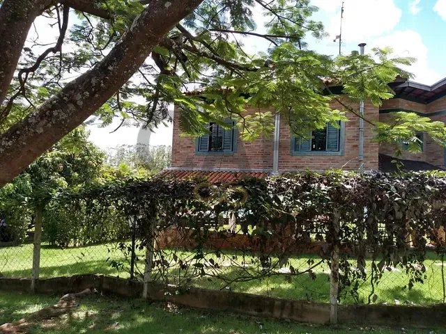 Chácara com 998m² 3 quartos e 4 banheiros, à venda, no bairro Parque Ana Helena em Jaguariúna