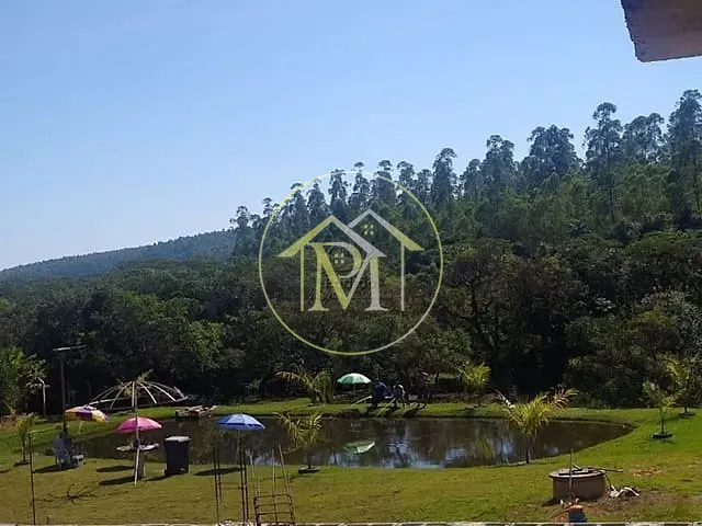 Chácara com 5300m² 3 quartos e 2 banheiros, à venda, no bairro Fazenda Floresta em Alambari