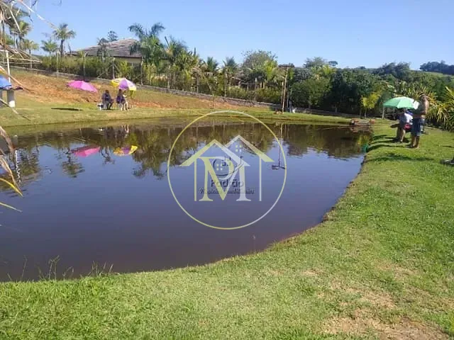 Chácara com 5300m² 3 quartos e 2 banheiros, à venda, no bairro Fazenda Floresta em Alambari