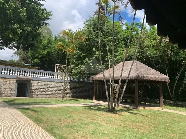 Chácara com 1000m² 13 quartos e 5 banheiros, à venda, no bairro Ipelândia em Suzano