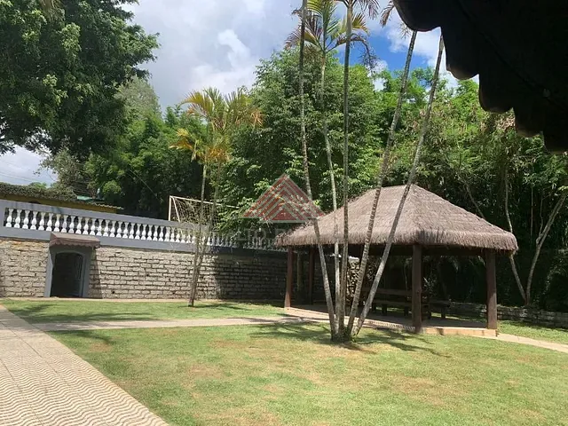 Chácara com 1000m² 13 quartos e 5 banheiros, à venda, no bairro Ipelândia em Suzano