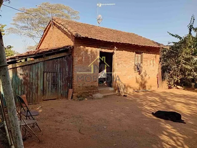 Chácara com 10000m² 2 quartos e 1 banheiro, à venda, no bairro Zona Rural  em Guaxupé