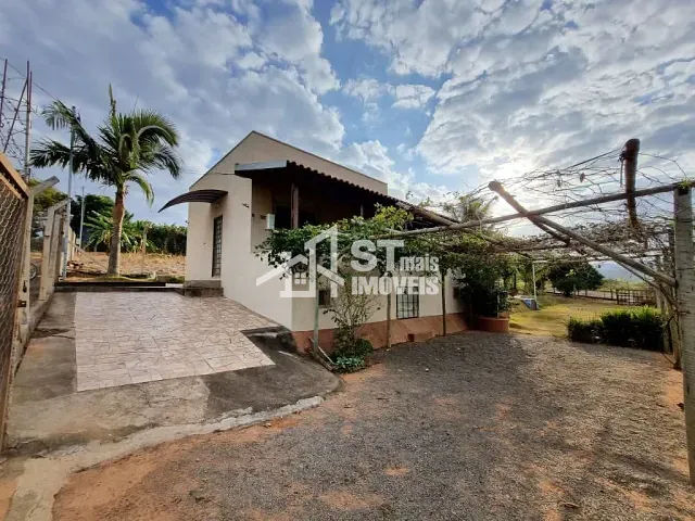 Chácara com 750m² 2 quartos e 2 banheiros, à venda, no bairro Retirinho em Andradas