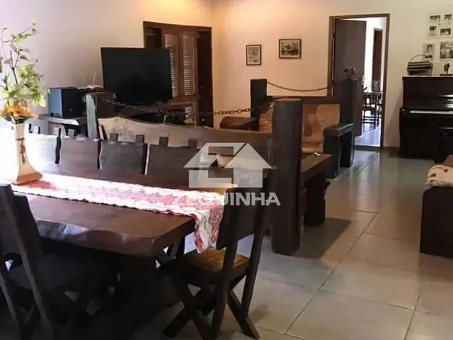 Chácara com 200m² 4 quartos e 4 banheiros, à venda, no bairro Centro em Juquia