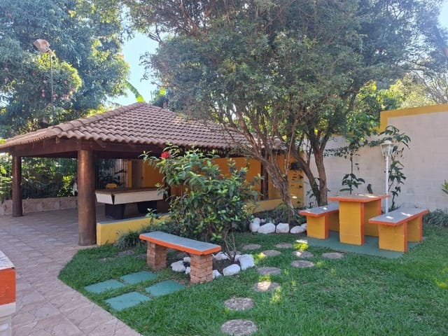 Chácara com 1080m² 2 quartos e 3 banheiros, à venda, no bairro Chácaras de Recreio - 2000 em Hortolândia