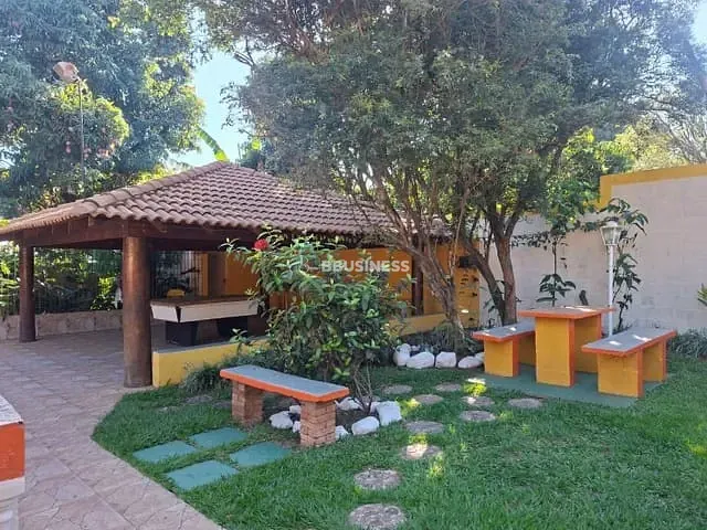 Chácara com 1080m² 2 quartos e 3 banheiros, à venda, no bairro Chácaras de Recreio - 2000 em Hortolândia