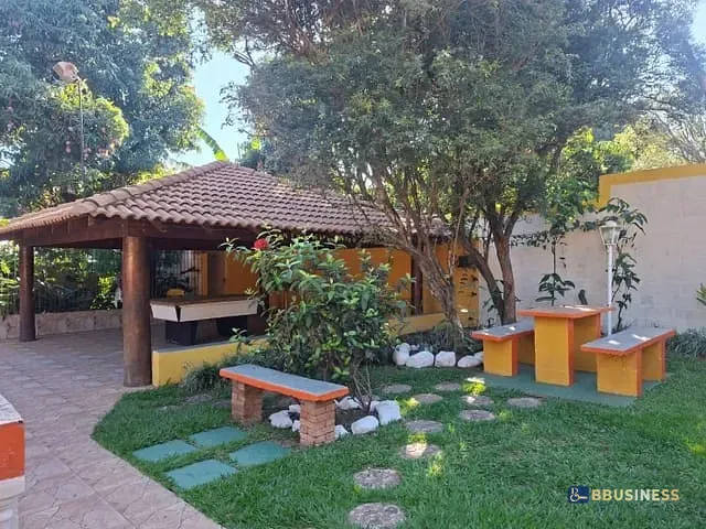 Chácara com 1080m² 2 quartos e 3 banheiros, à venda, no bairro Chácaras de Recreio - 2000 em Hortolândia