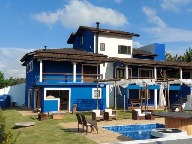 Chácara com 2400m² 5 quartos e 5 banheiros, à venda, no bairro Chácara Remanso (Caucaia do Alto) em Cotia