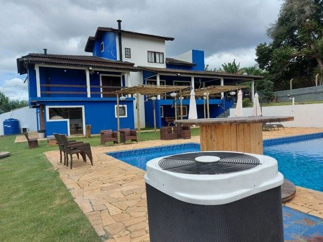 Chácara com 2400m² 5 quartos e 5 banheiros, à venda, no bairro Chácara Remanso (Caucaia do Alto) em Cotia