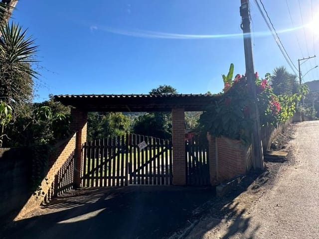 Chácara com 4000m² 5 quartos e 4 banheiros, à venda, no bairro Tenentes em Extrema