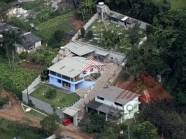 Chácara 2 quartos e 2 banheiros, à venda, no bairro Recanto Vital Brasil em Mauá
