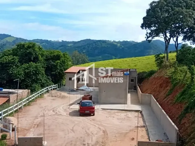 Chácara com 950m² 3 quartos e 2 banheiros, à venda, no bairro Zona Rural em Andradas