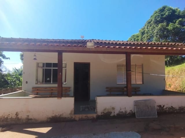 Chácara com 24000m² 2 quartos e 1 banheiro, à venda, no bairro Água Comprida em Água Comprida