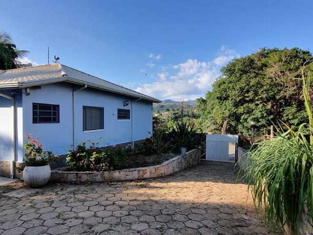 Chácara com 2000m² 4 quartos e 4 banheiros, à venda, no bairro Jardim das Paineiras em São João da Boa Vista