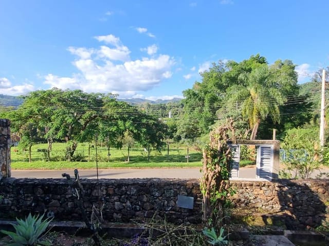 Chácara com 2000m² 4 quartos e 4 banheiros, à venda, no bairro Jardim das Paineiras em São João da Boa Vista