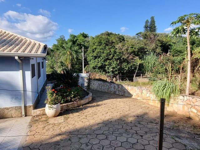 Chácara com 2000m² 4 quartos e 4 banheiros, à venda, no bairro Jardim das Paineiras em São João da Boa Vista